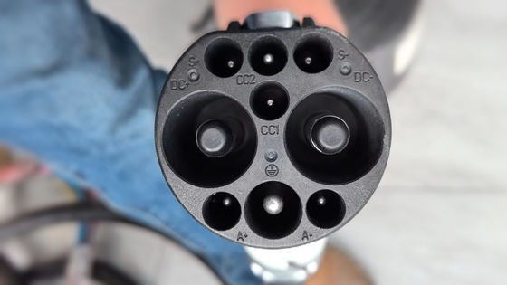 바닥에 장착된 EV 충전기 CCS OCPP DC 출력 전압 DC50V-750V/1000V 충전